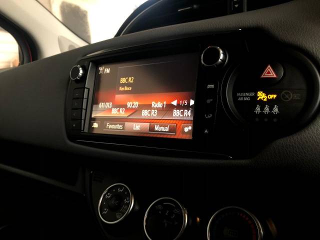 2015 Toyota Yaris 1.33 VVT-i Icon 5dr CVT