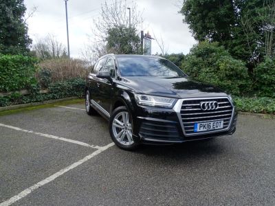 Audi Q7 3.0 TDI 218 Quattro S Line 5dr Tip Auto Estate Diesel Black at 1st Choice Motors London