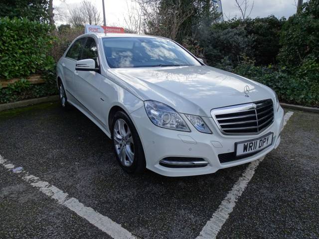 Mercedes-Benz E Class 2.1 E220 CDI BlueEFFICIENCY Avantgarde 4dr Tip Auto Saloon Diesel White