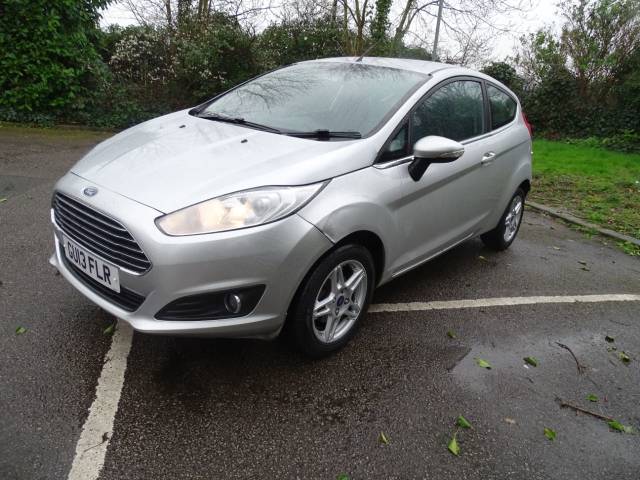 Ford Fiesta 1.6 Zetec 3dr Powershift Hatchback Petrol Silver