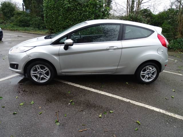 2013 Ford Fiesta 1.6 Zetec 3dr Powershift