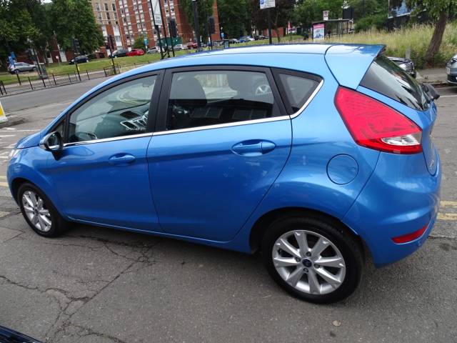 2010 Ford Fiesta 1.25 Zetec 5dr [82]