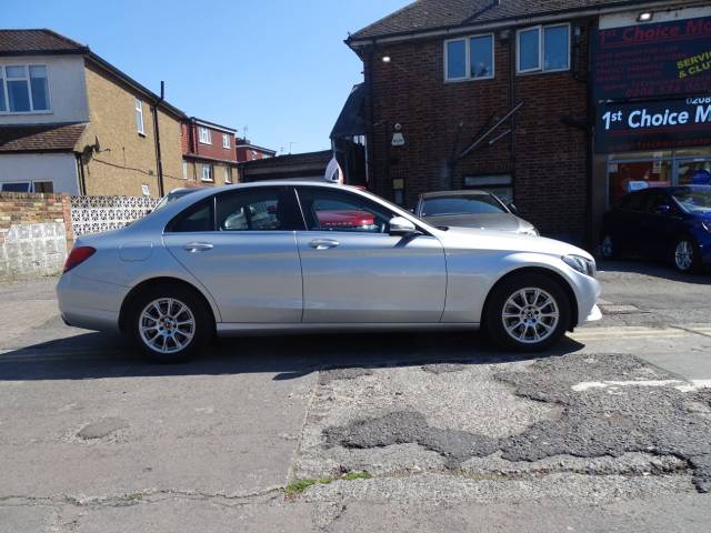 2017 Mercedes-Benz C Class 2.0 C200 SE 4dr 9G-Tronic