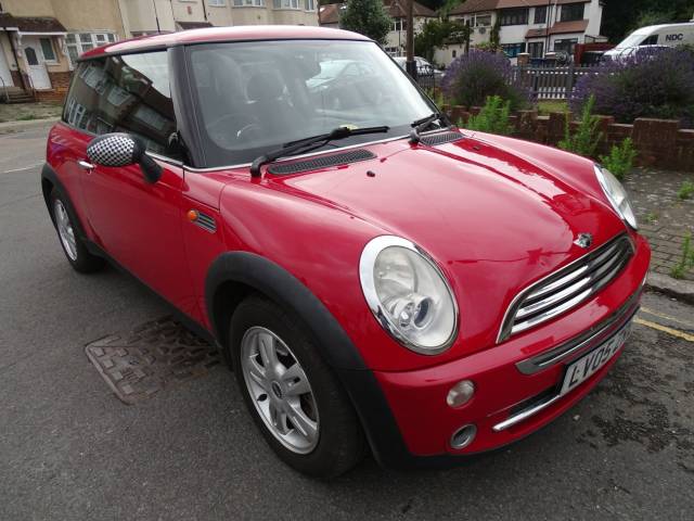 Mini Hatchback 1.6 One 3dr Hatchback Petrol Red