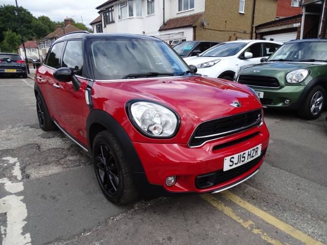 Mini Cooper S 1.6 COUNTRYMAN COOPER S ALL4A Hatchback Petrol Red