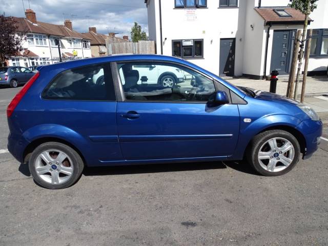 Ford Fiesta 1.25 Zetec 3dr [Climate] Hatchback Petrol Blue