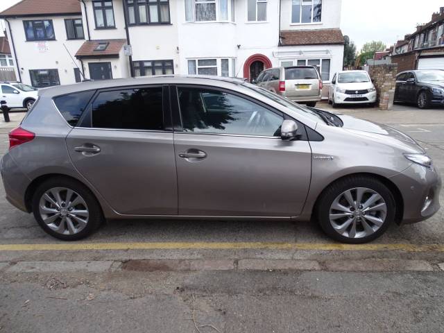 Toyota Auris 1.8 VVTi Hybrid Excel 5dr CVT Auto Hatchback Petrol / Electric Hybrid Bronze