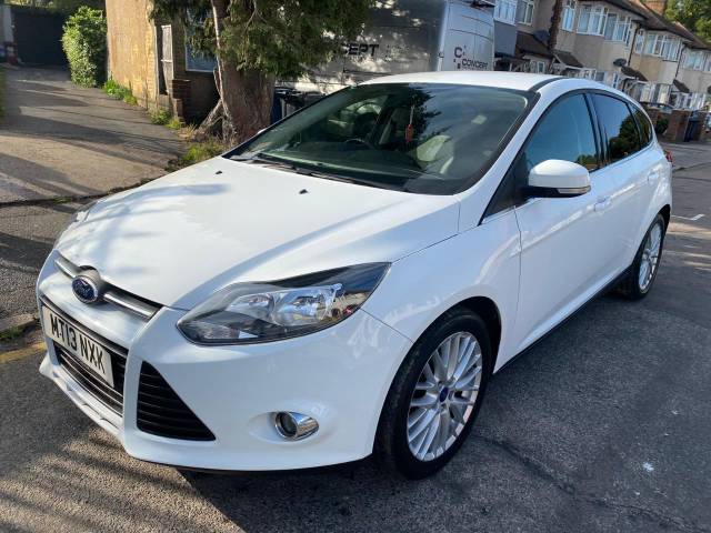 Ford Focus 1.0 EcoBoost Zetec 5dr Hatchback Petrol White