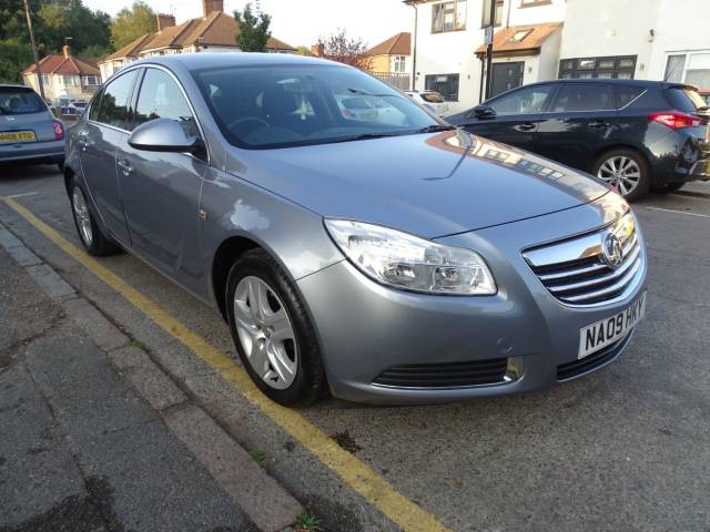 Vauxhall Insignia 1.8i 16V Exclusiv 5dr Hatchback Petrol Silver