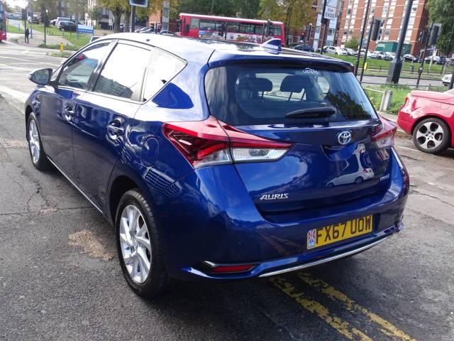 2017 Toyota Auris 1.8 Hybrid Icon TSS 5dr CVT