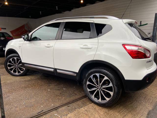 2013 Nissan Qashqai Nissan Qashqai 1.6 n-tec+ 2WD 5dr