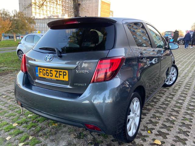 2015 Toyota Yaris 1.5 Hybrid Sport 5dr CVT