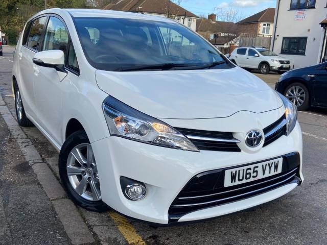 Toyota Verso 1.6 D-4D Icon 5dr MPV Diesel White