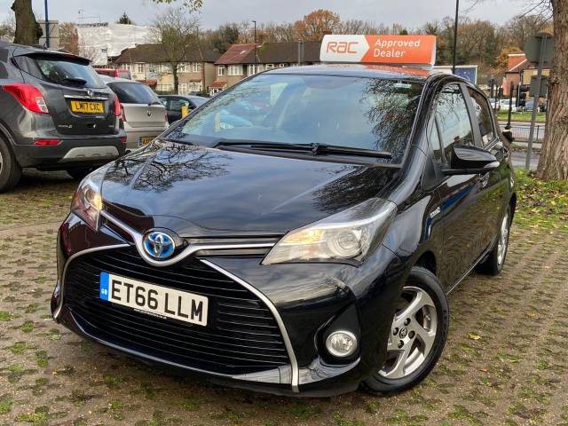 Toyota Yaris 1.5 Hybrid Icon 5dr CVT Hatchback Petrol / Electric Hybrid Black