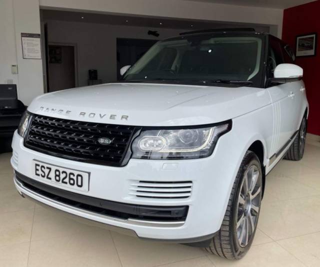 Land Rover Range Rover 3.0 TDV6 Vogue 4dr Auto Estate Diesel White