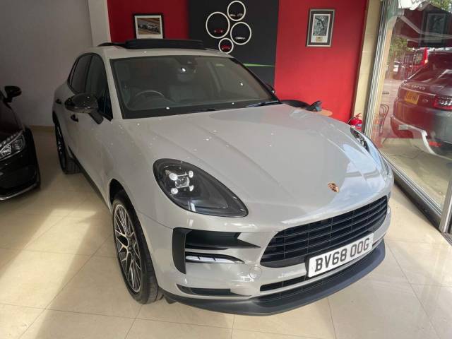 Porsche Macan 2.0 5dr PDK Estate Petrol Grey