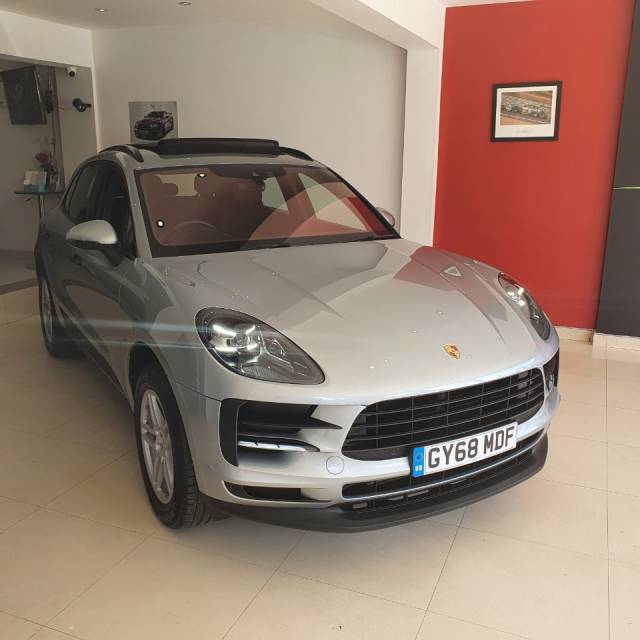 Porsche Macan 2.0 5dr PDK Estate Petrol Silver