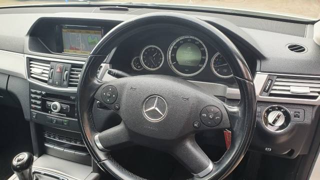 2010 Mercedes-Benz E Class 1.8 E200 CGI BlueEFFICIENCY SE 4dr