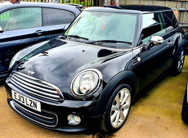 Mini Hatchback 1.6 Cooper 3dr Auto Hatchback Petrol Black