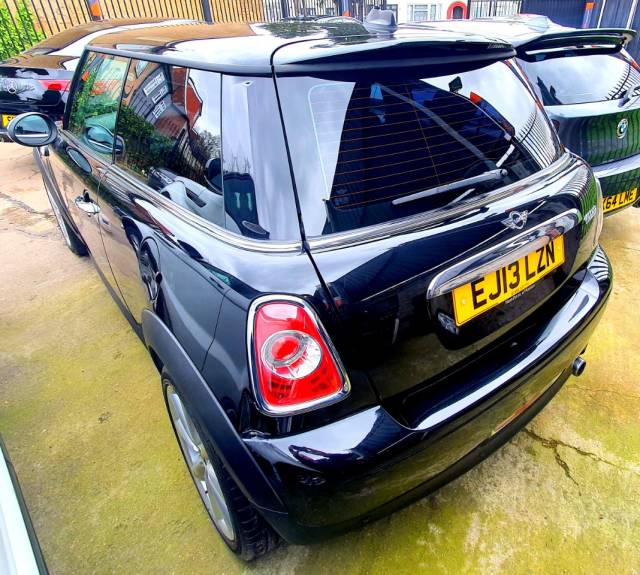 2013 Mini Hatchback 1.6 Cooper 3dr Auto