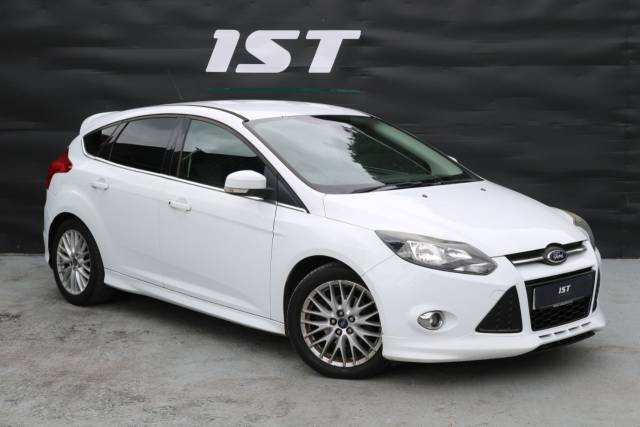 Ford Focus 1.6 125 Zetec S 5dr Powershift Hatchback Petrol White