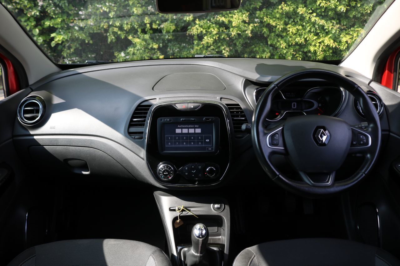 2017 Renault Captur thumbnail 12