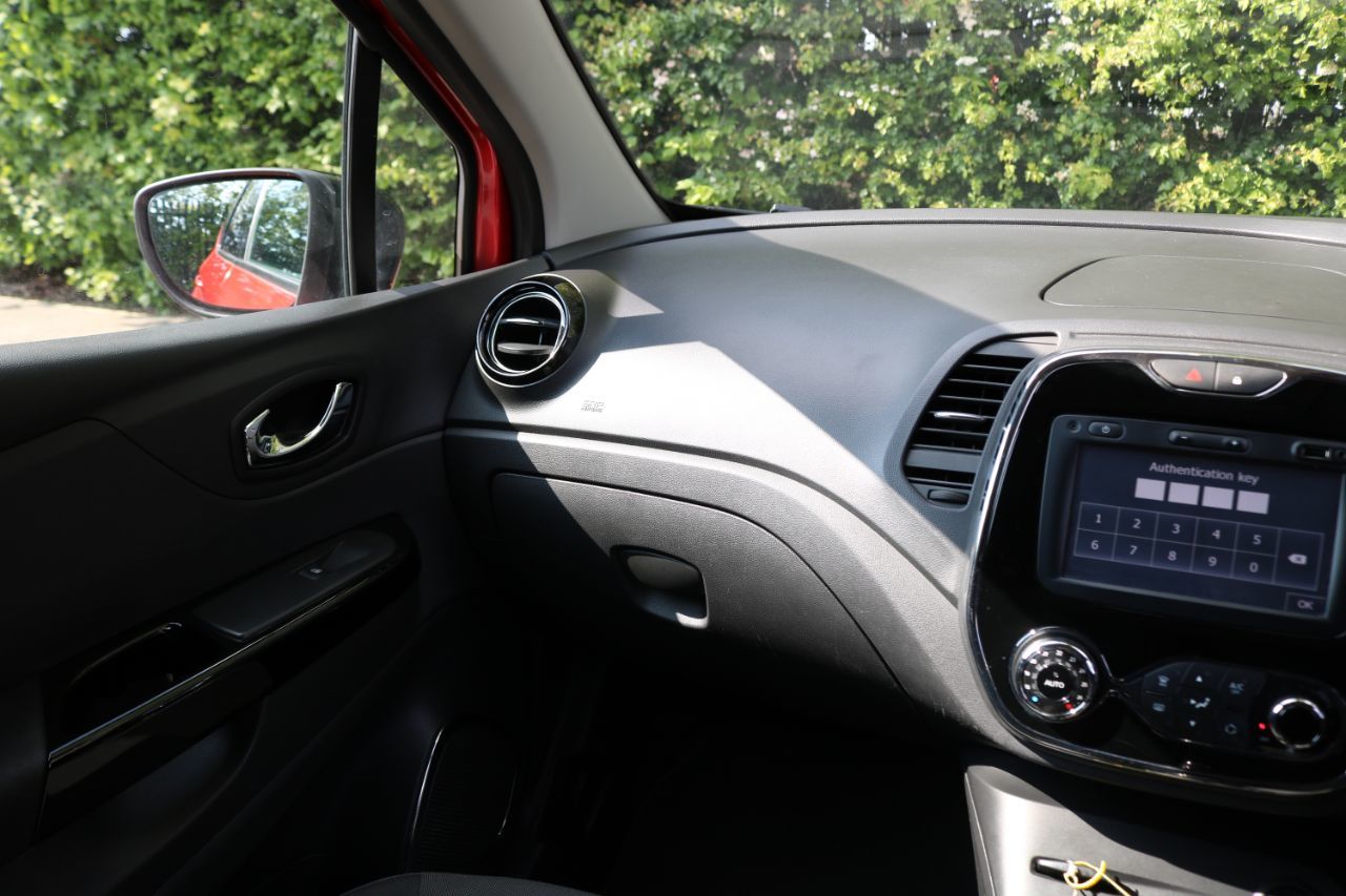 2017 Renault Captur thumbnail 13