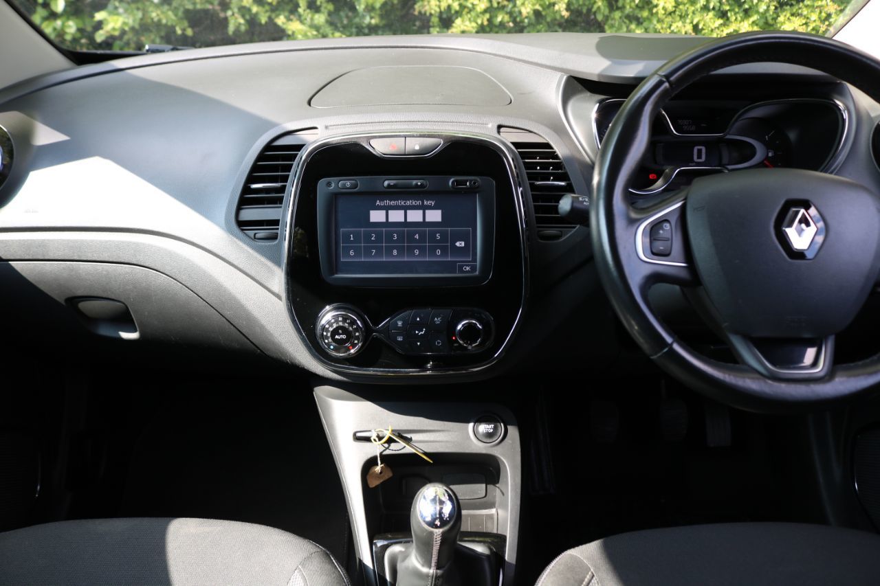 2017 Renault Captur thumbnail 14