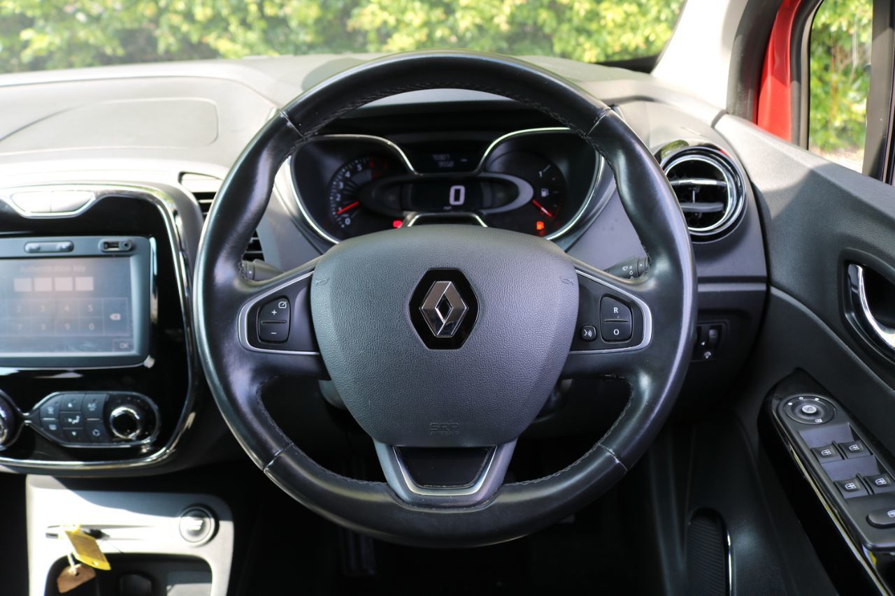 2017 Renault Captur thumbnail 16