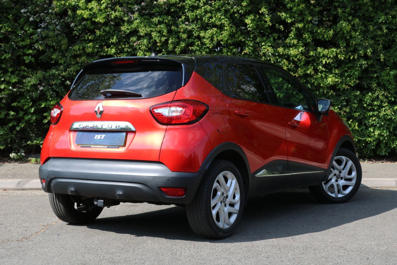 2017 Renault Captur thumbnail 22
