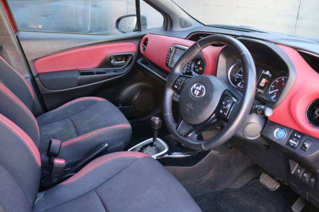 2017 Toyota Yaris 1.5 Hybrid Red Bi-tone 5dr CVT
