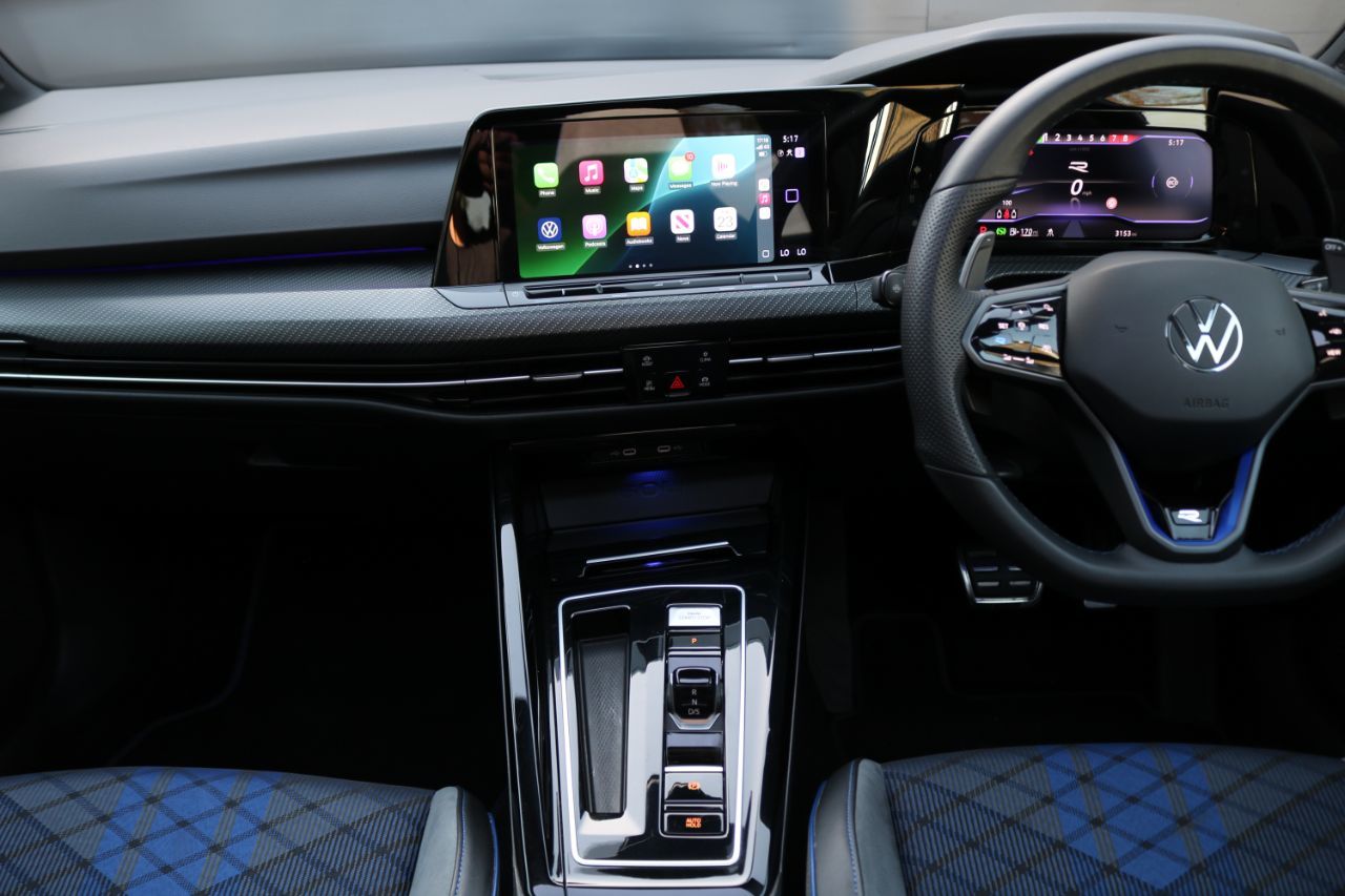 2024 Volkswagen Golf thumbnail 15