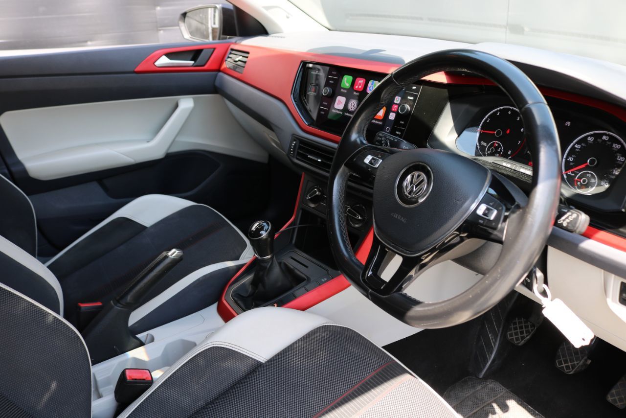 2018 Volkswagen Polo thumbnail 9