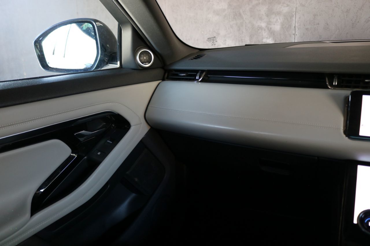2021 Land Rover Range Rover Evoque thumbnail 17