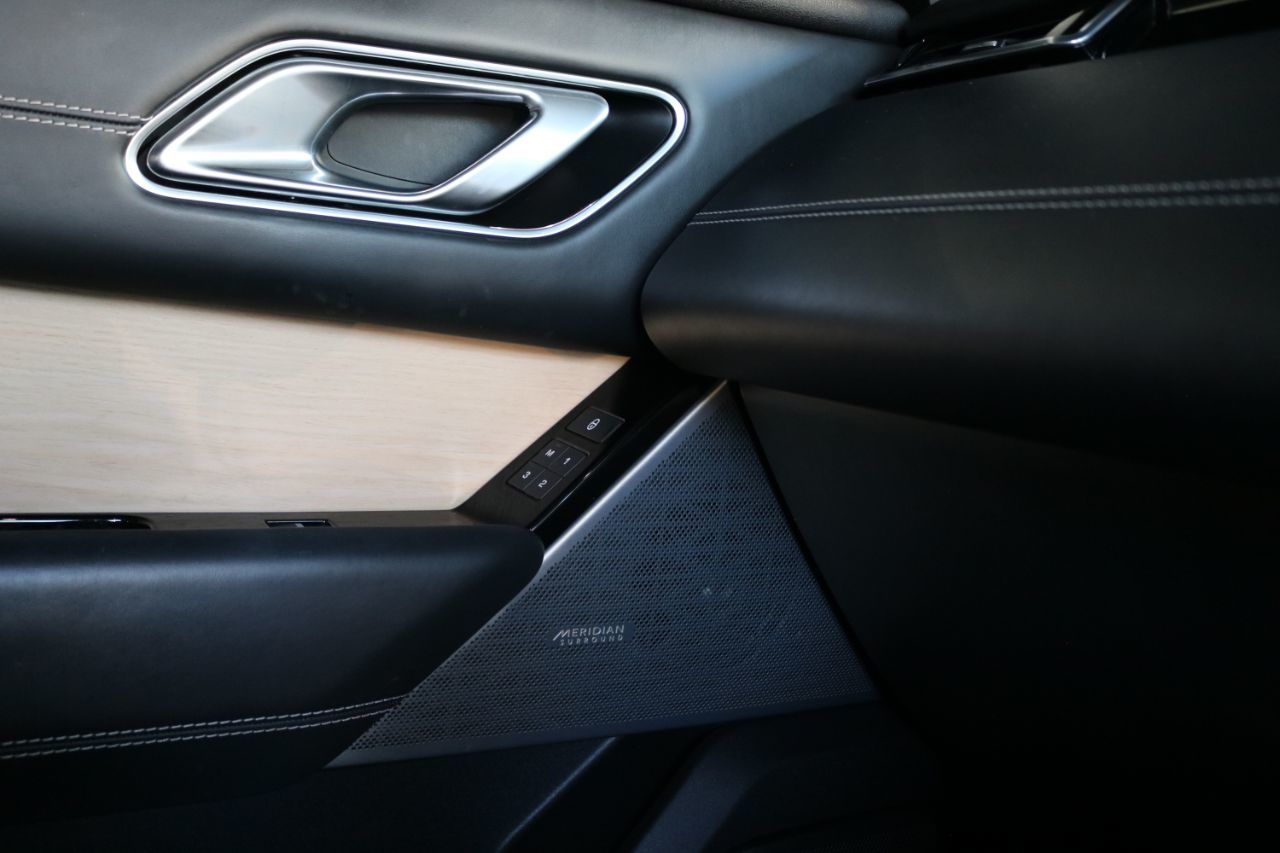 2017 Land Rover Range Rover Velar thumbnail 14