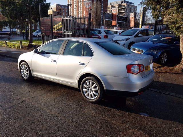 2009 Volkswagen Jetta 1.4 SE TSI 4dr [122]