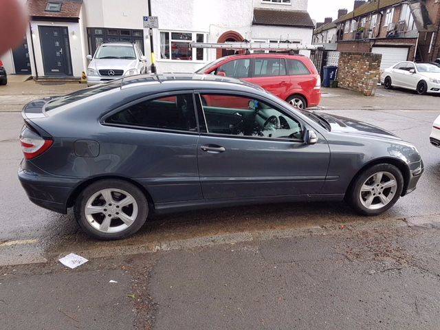 2006 Mercedes-Benz C Class 2.1 C220 CDI SE 3dr Auto