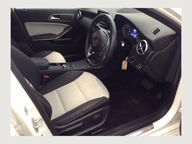 2015 Mercedes-Benz 180 1.6 A180 BLUEEFFICIENCY SE AU