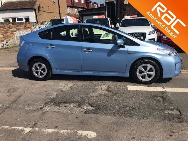 2014 Toyota Prius 1.8 VVTi Plug-in 5dr CVT Auto