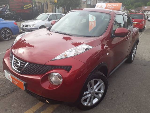 Nissan Juke 1.6 Tekna 5dr Hatchback Petrol Red