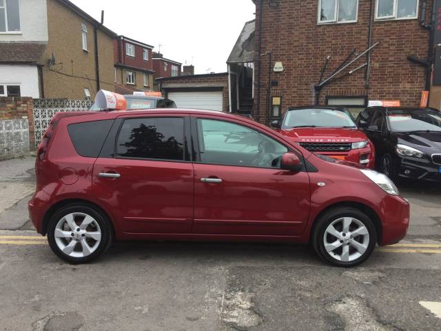 2010 Nissan Note 1.6 Tekna 5dr Auto