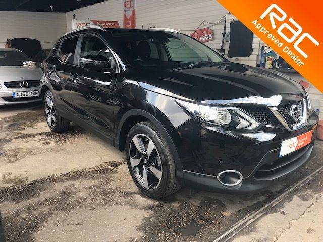 Nissan Qashqai 1.2 DiG-T N-Tec+ 5dr Xtronic Hatchback Petrol Black