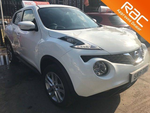 Nissan Juke 1.6 Acenta Premium 5dr Xtronic Hatchback Petrol White