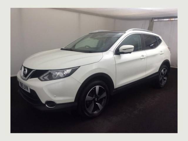 Nissan Qashqai 1.5 dCi N-Tec+ 5dr Hatchback Diesel White