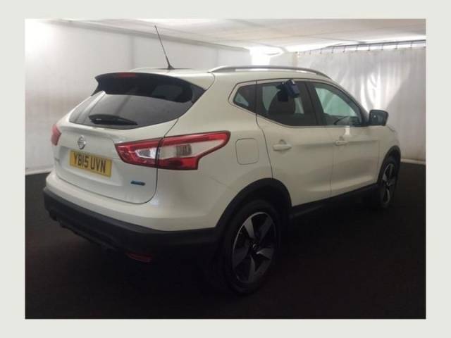 2015 Nissan Qashqai 1.5 dCi N-Tec+ 5dr