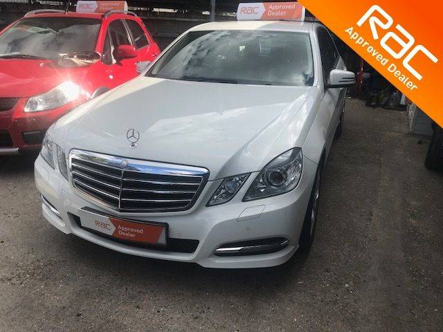 Mercedes-Benz E Class 2.1 E220 CDI BlueEFFICIENCY Avantgarde 4dr Tip Auto Saloon Diesel White