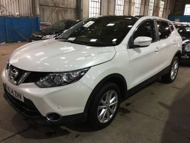 Nissan Qashqai 1.5 dCi Acenta Premium 5dr Hatchback Diesel White