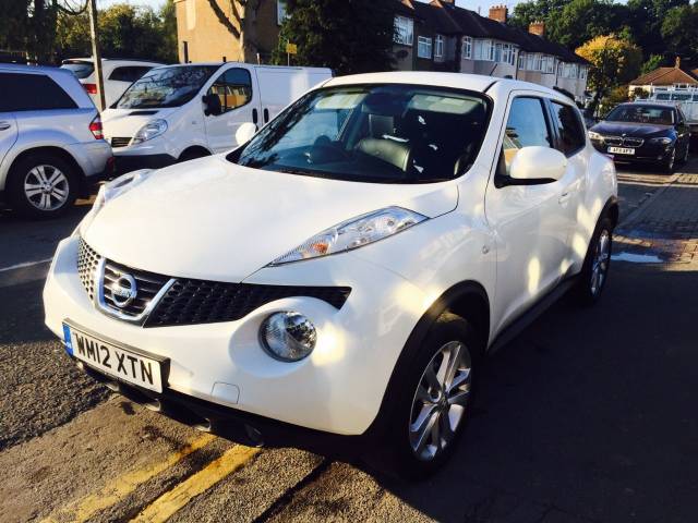 Nissan Juke 1.6 Tekna 5dr CVT Hatchback Petrol White