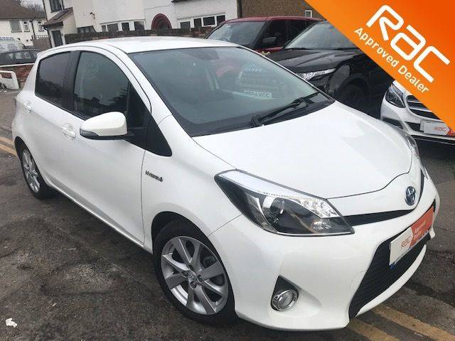 Toyota Yaris 1.5 VVT-i Hybrid T Spirit 5dr CVT Hatchback Hybrid White