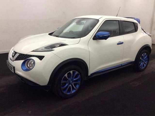 Nissan Juke 1.6 Tekna 5dr Xtronic Hatchback Petrol White